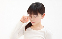 20대 여성 각막염 비상…콘택트렌즈 탓