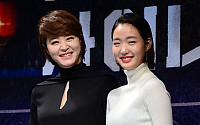 '차이나타운' 김혜수 vs. 김고은, 블랙&amp;화이트 패션 '눈길'...&quot;은교는 잊어라&quot;