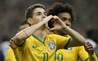 브라질, 프랑스와의 원정 평가전서 3-1로 승리…오스카ㆍ네이마르ㆍ루이스 구스타보 '릴레이 골'
