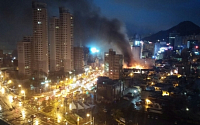 부산 중고차 매매단지 화재…목격자 &quot;자다가 '펑펑' 대포 소리에 보니 큰불&quot;