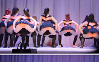 [붐업영상] 격렬하게 엉덩이 춤 추는 10대 여학생들