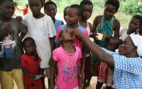 기아차, 말라위 홍수 이재민에 콜레라 백신 지원