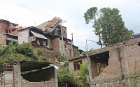 [포토] 네팔 지진으로 인해 파괴된 멜람치 마을