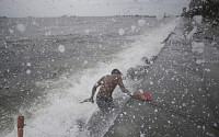 ‘태풍 노을’필리핀 상륙으로 피해 속출… 2명 사망ㆍ3400여명 대피