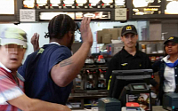 [포토] 뉴욕 맥도날드서 한인 노인 3명 흑인에게 폭행당해