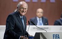 제프 블래터, FIFA 회장 5선 성공...뇌물 스캔들 불구 건재함 과시
