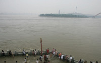 양쯔강 여객선, 침몰로 몰고 간 회오리바람… ‘인재' 인가 '천재'인가?’