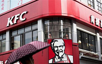 KFC, 악성 루머 유포한 중국매체 고소…“우리가 다리 8개 달린 닭을 판다고?!”