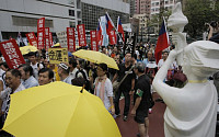 ‘톈안먼 사태 26주년’ 홍콩 촛불집회 참가자 작년보다 줄어