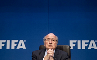 “전 남아공 대통령, 2010년 월드컵 유치 겨냥 111억원 FIFA에 제공”