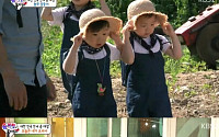 ‘슈퍼맨이 돌아왔다’ 삼둥이, 극과 극 패션…밀짚모자+스카프vs흰 셔츠 댄디UP