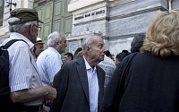 [그리스 디폴트 위기] 그리스 은행 850개 지점, 내달 2일 영업 재개…연금지급 취지