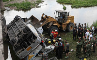 한국 공무원, 中 버스사고로 10명 사망…&quot;중상자 많아 사망자 늘어날 것&quot;