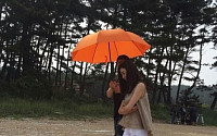 '사랑하는 은동아' 김사랑, 우산 아래 그녀는 34-24-34 '감탄'...'예쁜 몸매 1위의 위엄'
