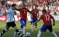 [2015 코파아메리카] 칠레, 승부차기 끝에 아르헨티나 꺾고 우승…이과인 승부차기 실축