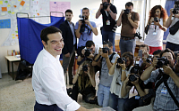 [포토] 그리스 국민투표, 밝은 표정의 치프라스 총리 &quot;No 입니다&quot;