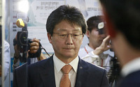[유승민 사퇴]청와대와 엇갈린 행보… 박 대통령의 ’찍어내기’로 이어져