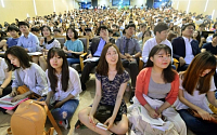 [포토] 하반기 공채대비 채용설명회 성황, '바닥에 앉아서라도'