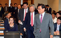 [포토] 국내 기업인과의 간담회 참석하는 진리췬 AIIB 총재 지명자