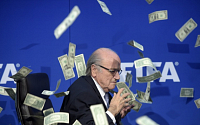 스칼라 FIFA 선관위 위원장, 차기 회장 선거 후보자 “청렴성 검사 통과해야 할 것”