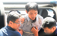 김일곤 검거 당시 바지 주머니에 메모지 두 장 '살생부 추정'...의사·판사·우체국 직원 등 수십 명