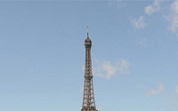에펠탑, 배낭 차림 수상한 침입자에 수 시간 폐쇄 소동