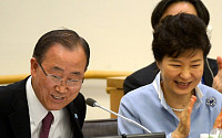 유엔 외교 마친 박 대통령 '북한·통일·새마을'외교 성과