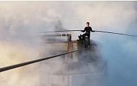 영화 하늘을 걷는 남자…세계 최고층 빌딩 위, 오금저리는 2시간의 전율