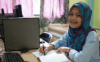 LS산전 印尼 정보소외계층에 희망 나눔 PC 기부