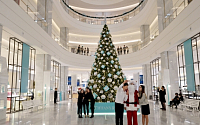 현대백화점, ‘티파니’ 대형 크리스마스 트리 국내 첫 전시
