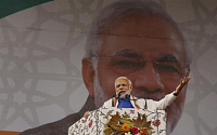모디 인도 총리, 외국인 투자 유치에 총력…규제 대폭 완화