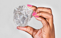 보츠와나서 금세기 최대 다이아몬드 원석 발굴…커팅하면 1111캐럿