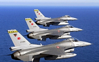 러시아 군용기, 터키-시리아 국경서 터키 공군에 피격