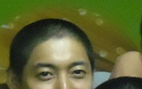 김현중, 훈련소에서 밝은 모습… 짧게 깎은 머리 ‘눈길’