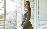 '대세는 백합' 정연주, 동양인 최초 여성의류 브랜드 '티렌러비' 전속모델 계약