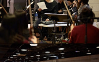 김준수, 연말 콘서트 D-1…오케스트라 연습실 사진 공개 &quot;우리 내일 만나요!&quot;