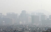 미세먼지 ‘어쩌나’, 서울광장 스케이트장 중단… '가장 시급한 환경문제'로 꼽혀