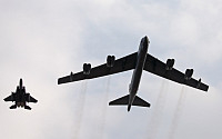 3년 만에 전개된 美 전략무기 B-52 위력은?… 1956년 비키니섬 수소폭탄 투하도