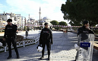 터키 이스탄불 관광지 폭발 &quot;폭탄 테러 추정… 사상자 25명&quot;