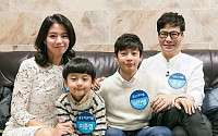 '집밥 백선생' 윤상, 훈훈한 가족 인증샷…우월 유전자 '대박'