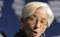 ‘은발의 여제’라가르드, “IMF 총재 연임 도전” 공식 선언
