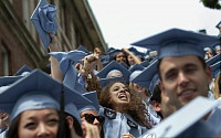 미국 대졸자들 학자금 대출 '탕감' 요구…신입생 모집때 대학이 과장 광고