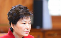 박 대통령 “불법집회 책임물어야 할 것…쉬운 해고 없다”
