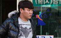 ‘박기량 명예훼손’ 장성우, 징역 8월 구형