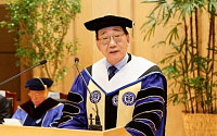 김용학 연세대 18대 총장 취임...40년 절친 염재호 고려대 총장 축사