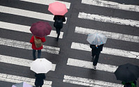 [일기예보] 내일 날씨, 전국에 흐리고 비 '최대 100mm 이상'…'서울 아침 9도' &quot;우산 챙기세요!&quot;