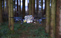 숲길을 찾아 스스로 비행하는 '인공지능 드론' 탄생