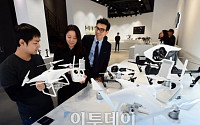 DJI 홍대 플래그십 스토어 오픈…‘AI’품은 드론 ‘팬텀4’로 한국 진출 박차