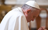 프란치스코 교황, 부활절 전야 미사서 ‘희망’ 메시지 전달