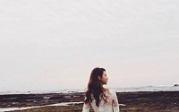 송민서, 순백의 드레스 자태 공개… 분위기 여신 ‘아름답네’